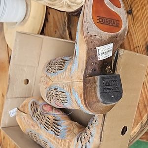 Corral womens 6 and a half boot tan blue pink hearts with wings